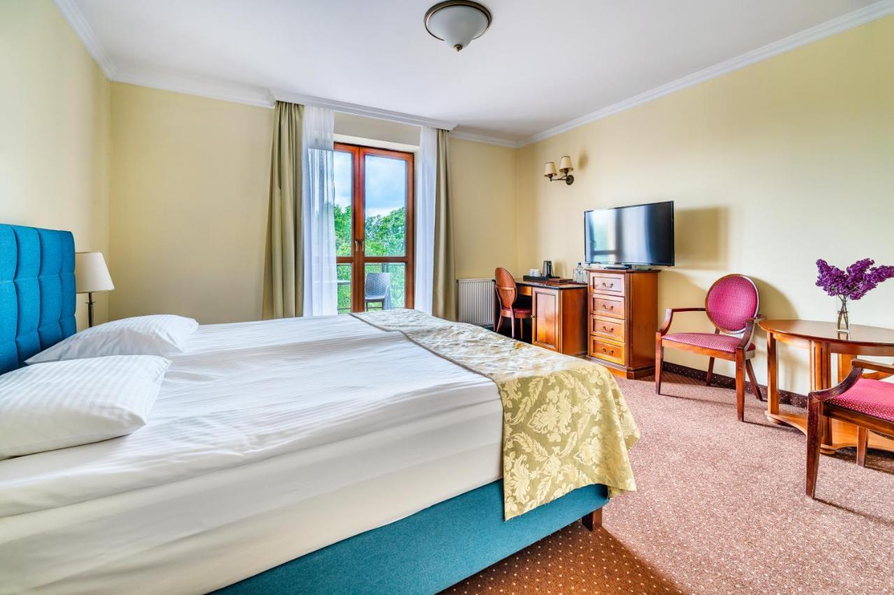 Hotel Pan Tadeusz Serock Eksteriør billede