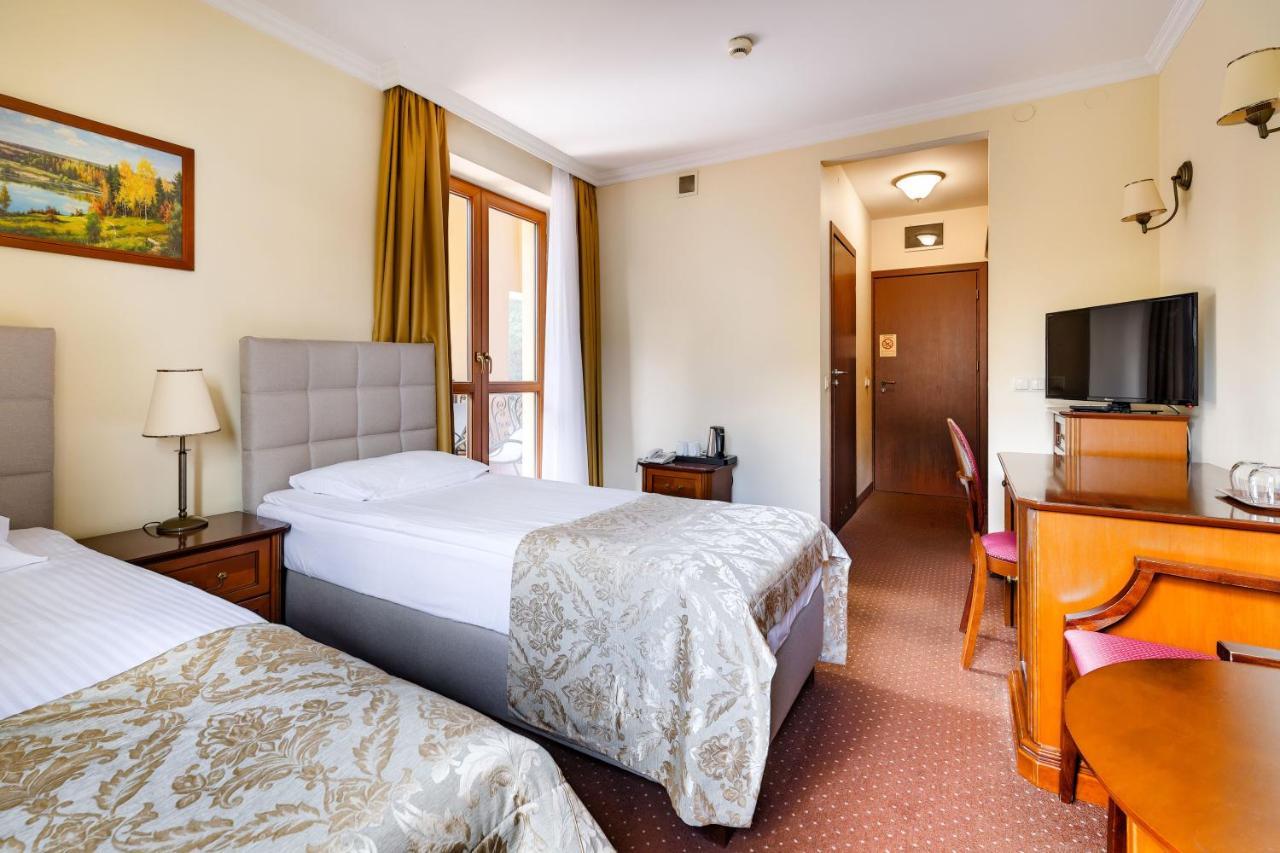 Hotel Pan Tadeusz Serock Eksteriør billede